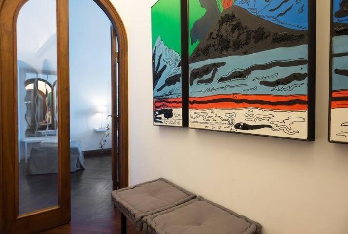 Vesuvius Suite - Elegante Appartamento In Centro Napels Buitenkant foto